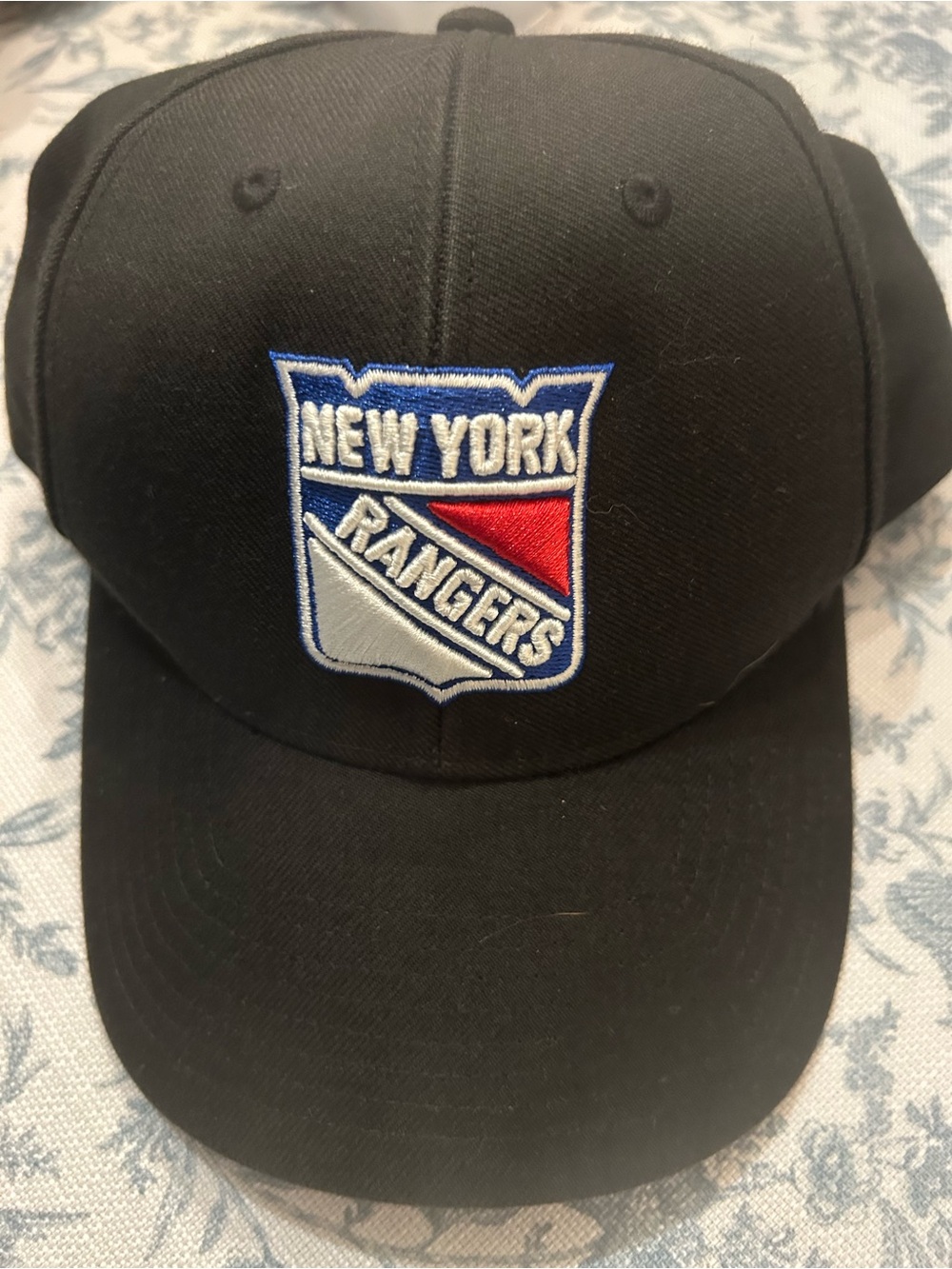 New York Rangers Black Baseball Cap - Official NHL Team Logo